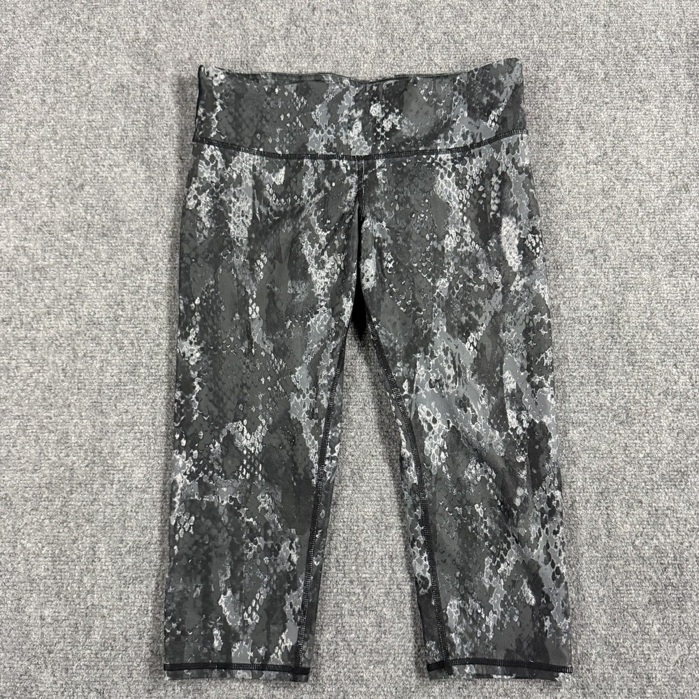 Alo Leggings Womens Small Cropped Capri Snake Print Pull On Yoga Active
